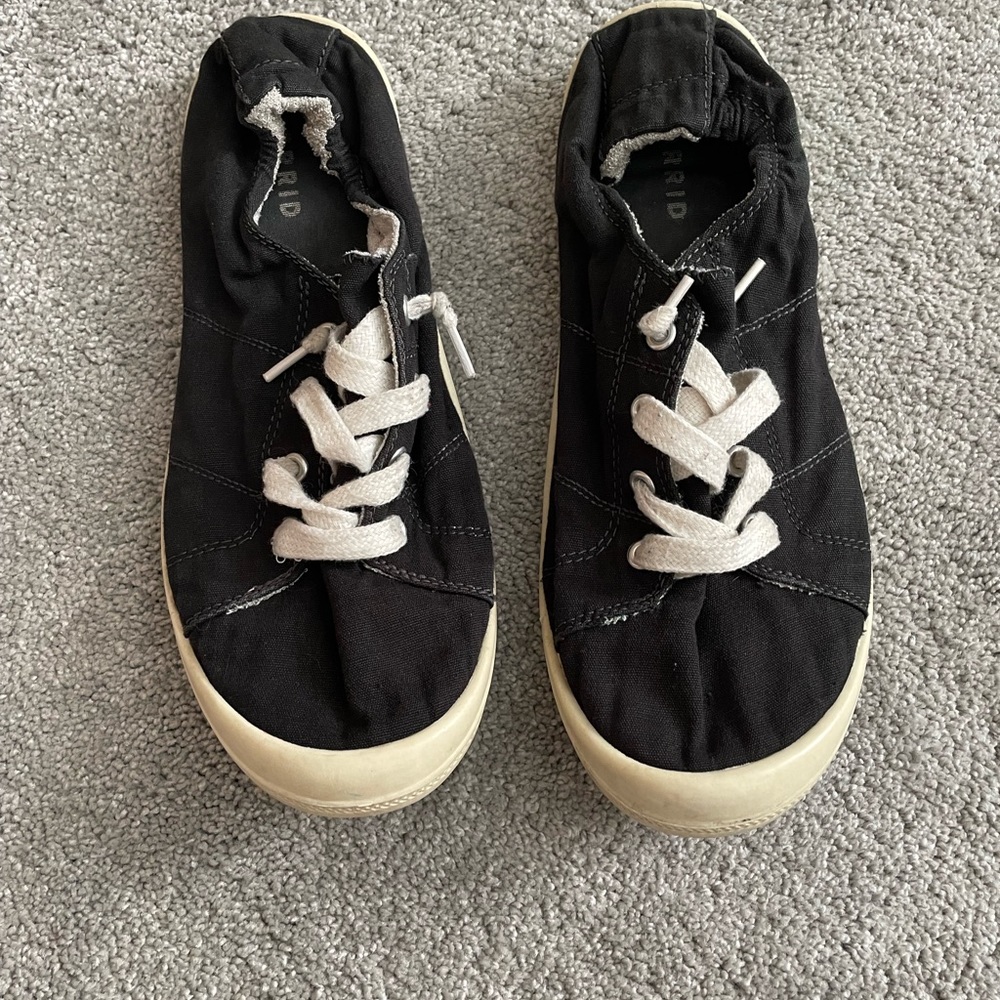 Torrid Riley Ruched wide sneaker - Picture 4 of 7